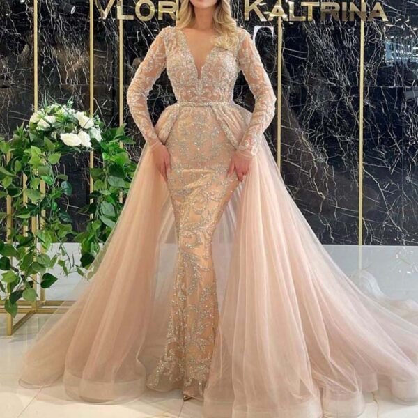 French Style Simple Long-sleeved Style Wedding Dress - Image 4