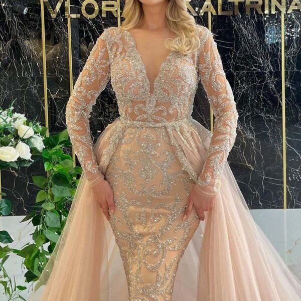 French Style Simple Long-sleeved Style Wedding Dress - Image 5