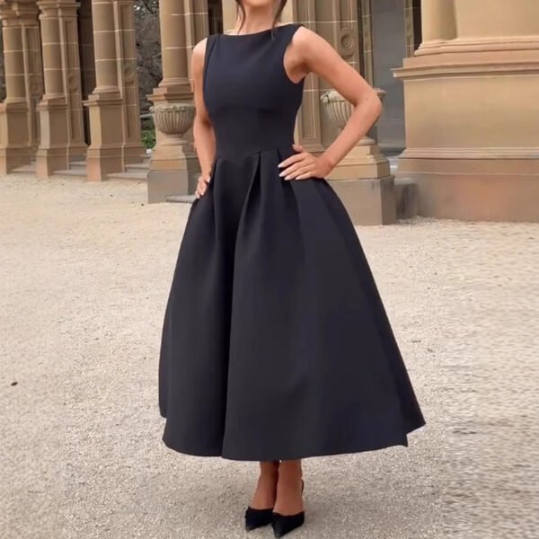 Women's Sleeveless Solid Color Hollow-out Cinched Dress - Image 2