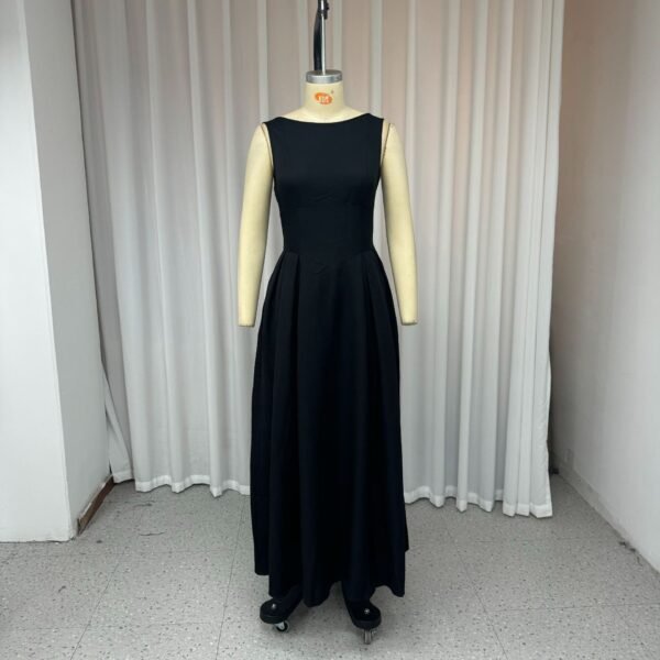 Women's Sleeveless Solid Color Hollow-out Cinched Dress - Image 5